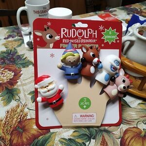 New 5 Piece Rudolph The Red Nosed Reindeer Finger Puppets